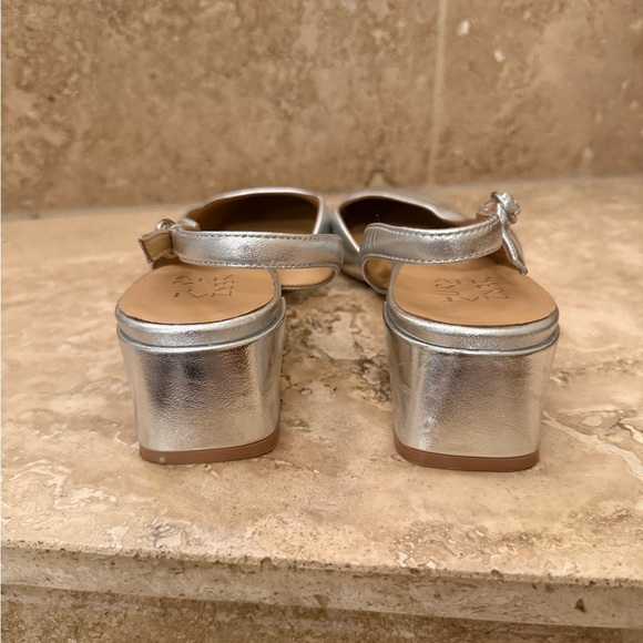 Naturalizer Silver Women's Slingback Shoes - Picture 3 of 7